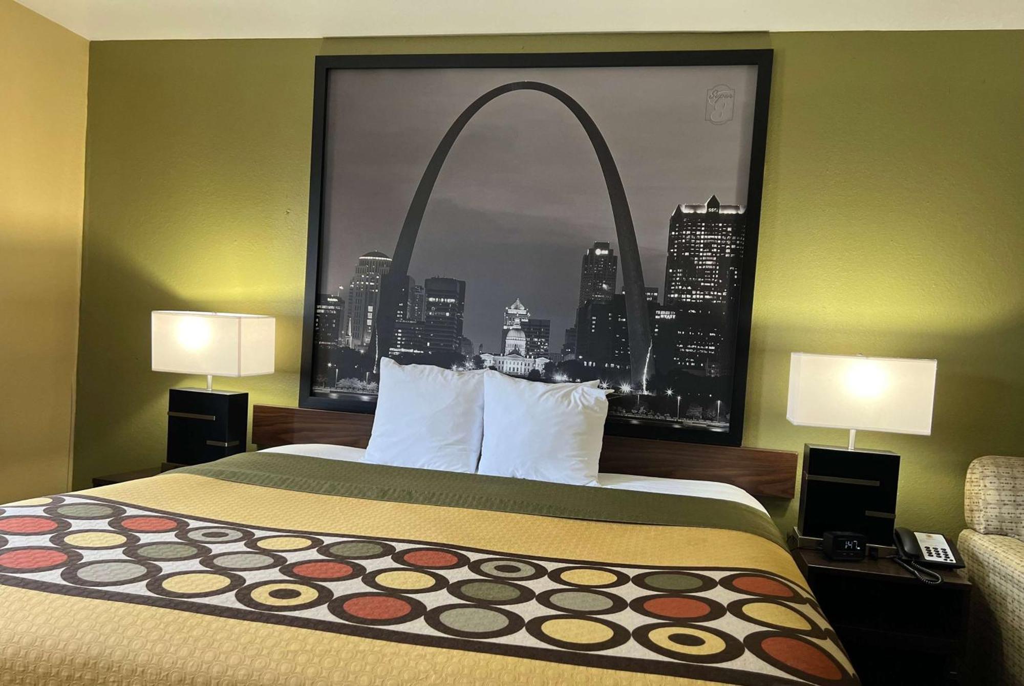 Super 8 By Wyndham Farmington Hotel Екстериор снимка