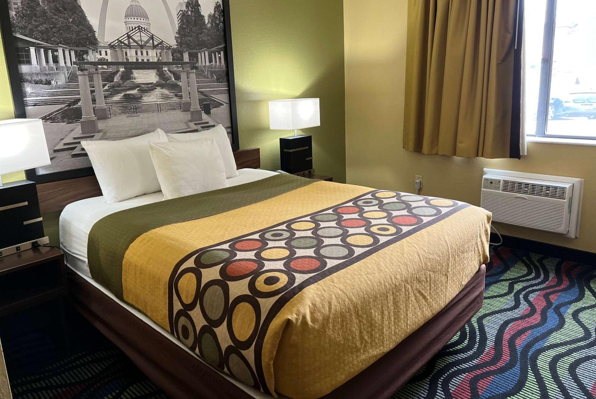 Super 8 By Wyndham Farmington Hotel Екстериор снимка